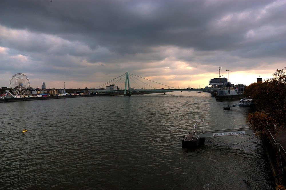 Herbstkirmes am Rhein