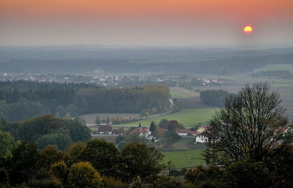 Herbstlandschaft bei Sonnenuntergang