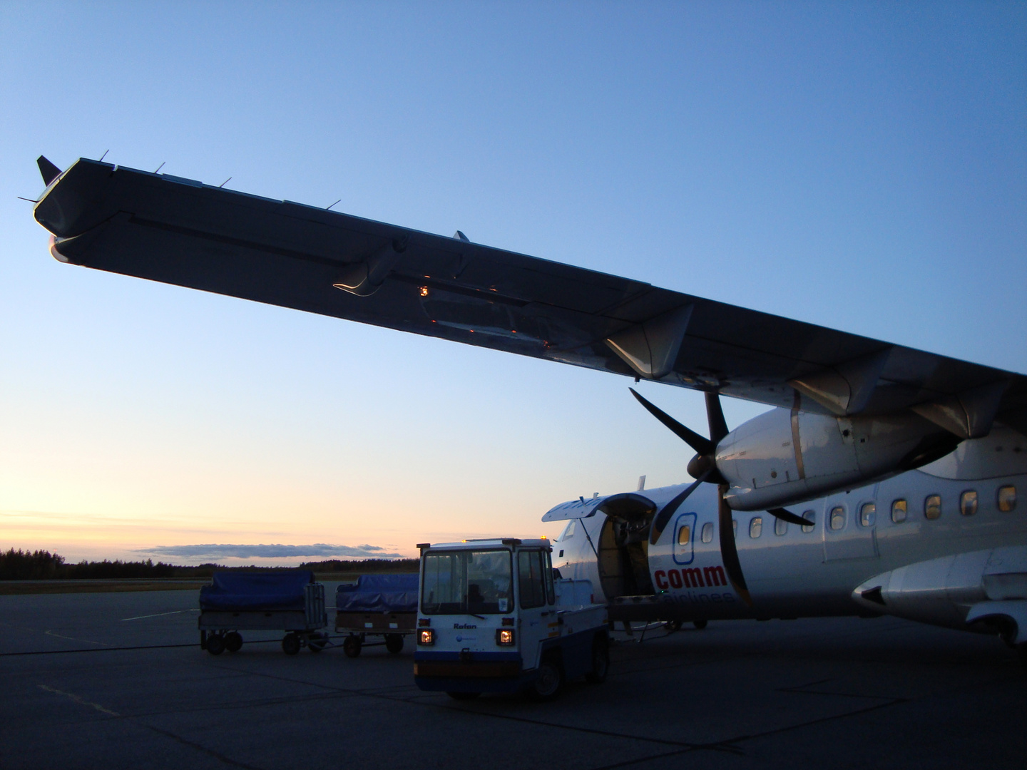 Herbstliche Abendstimmung auf dem Flugplatz von Joensuu (FIN)