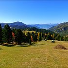 Herbstliche Alm mit Weitblick