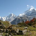 Herbstliche Berglandschaft im Berner Oberland (Schweiz)