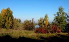 Herbstliche Farben am See.