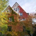 Herbstliche Hausfassade