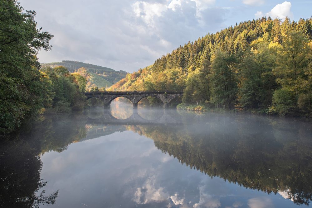 Herbstliche Lenne Foto & Bild | landschaft, bach, fluss & see, flüsse