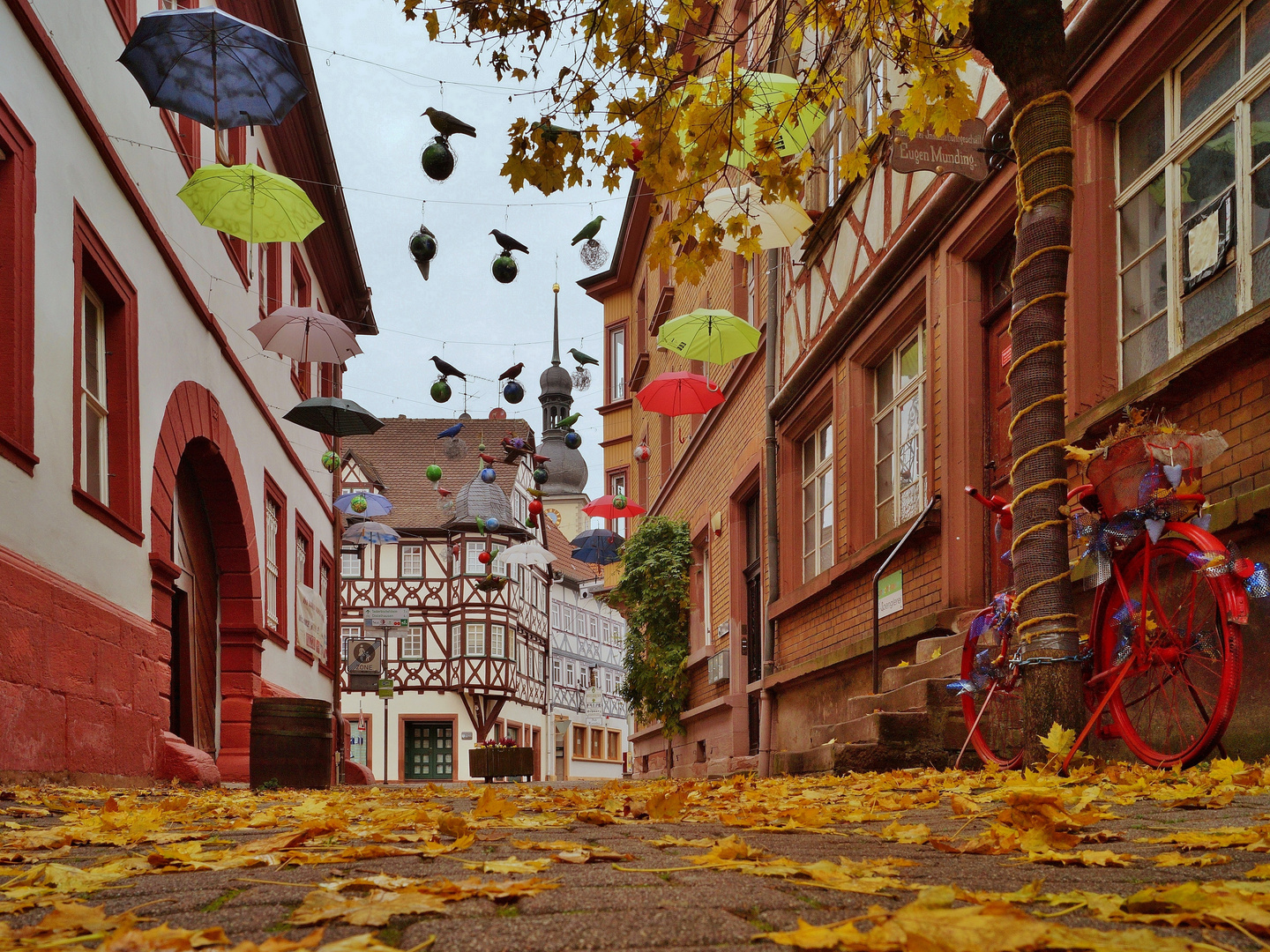 Herbstliche Marienstraße in Lauda,