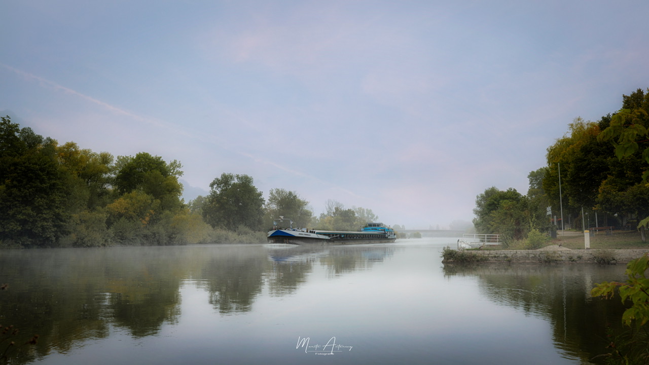 Herbstliche Morgenstimmung am Main