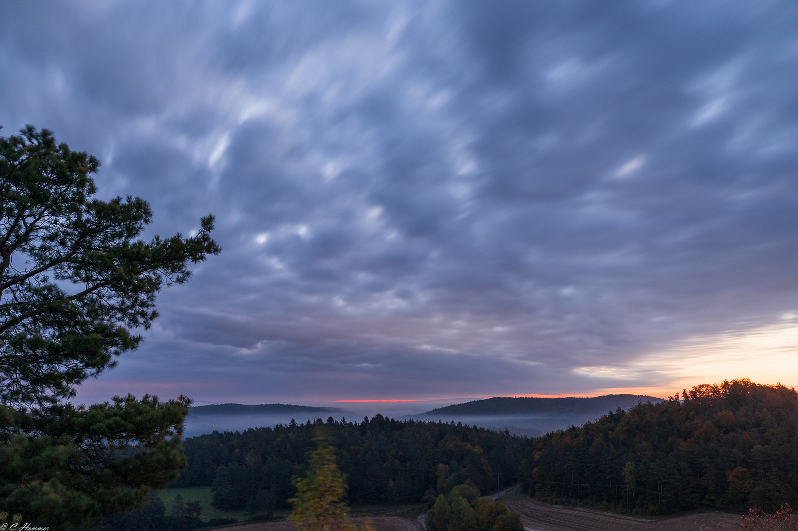 Herbstliche Nebelstimmung beim Sonnenaufgang 2