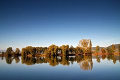 Herbstliche Seenlandschaft 1/11