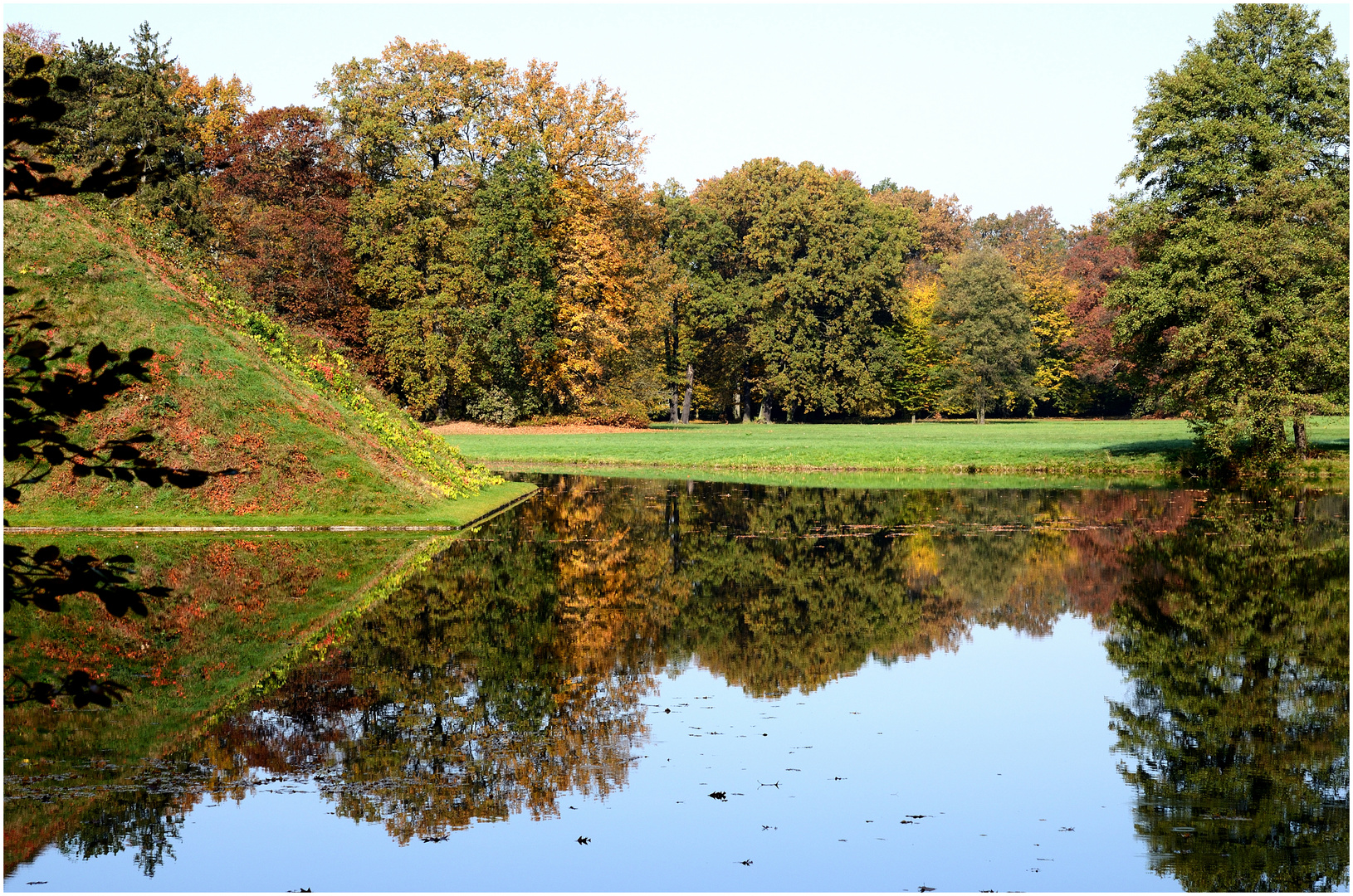 Herbstliche Spiegelung