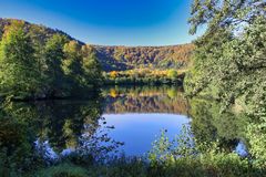 Herbstliche Spiegelung