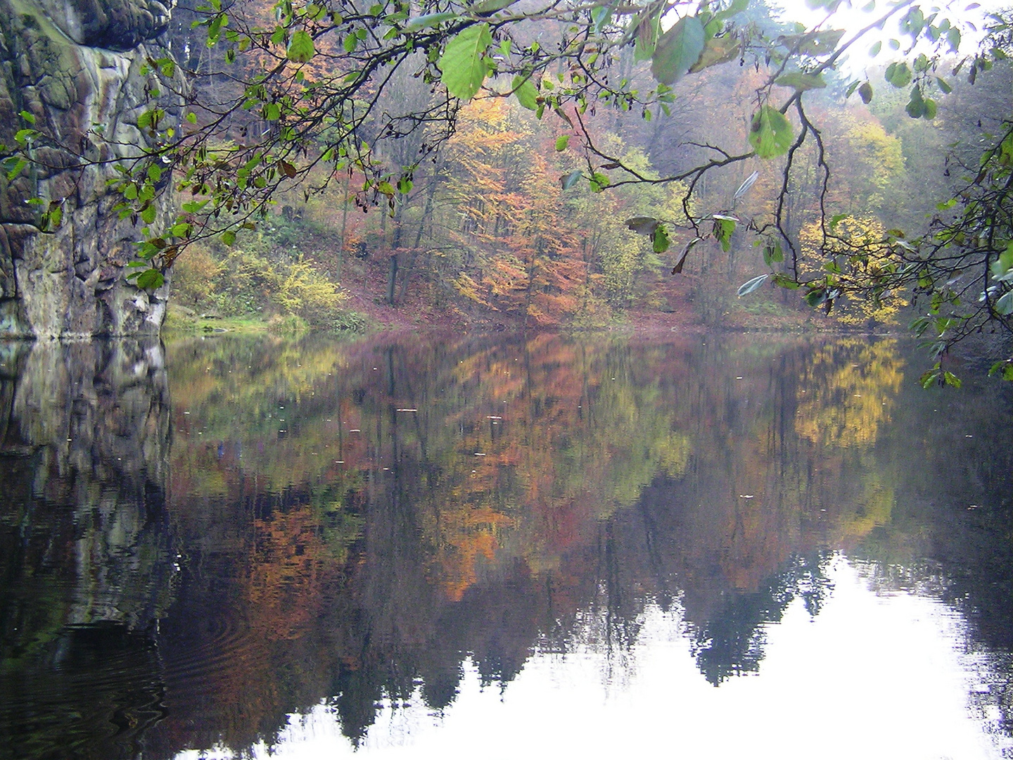 Herbstliche Spiegelung