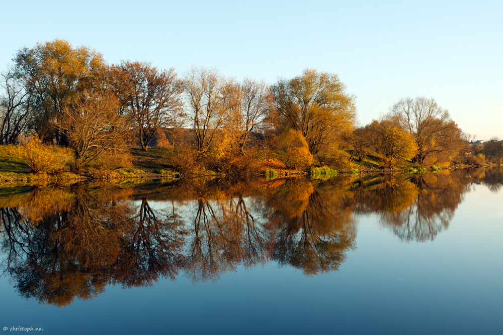 herbstliche Spiegelung