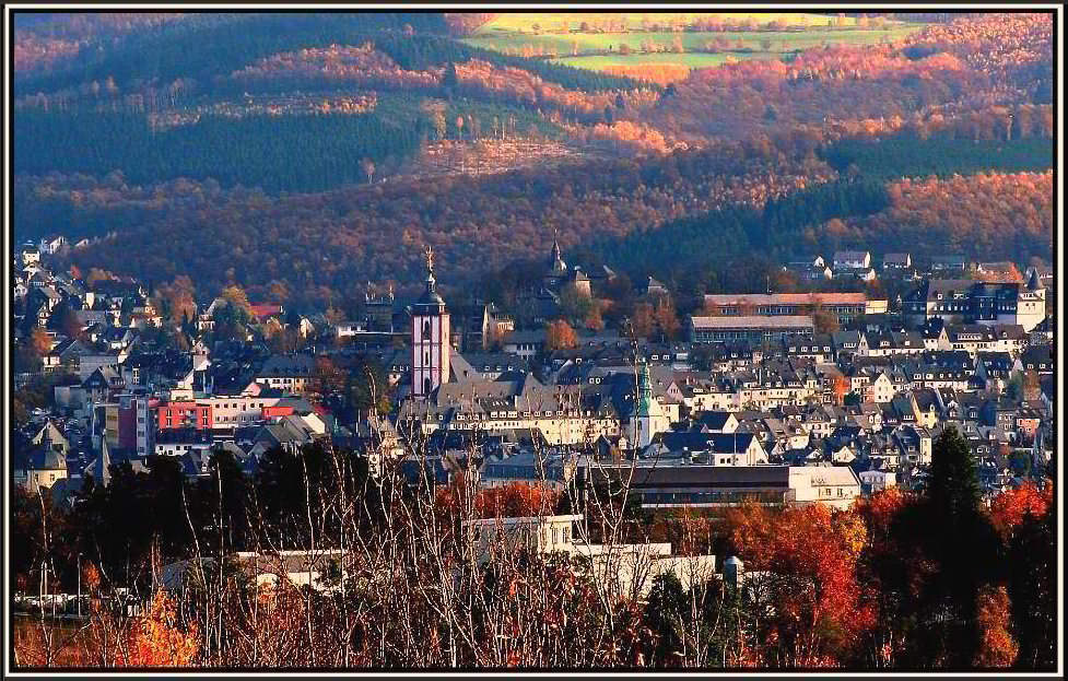 Herbstliche Stadtansicht von Siegen