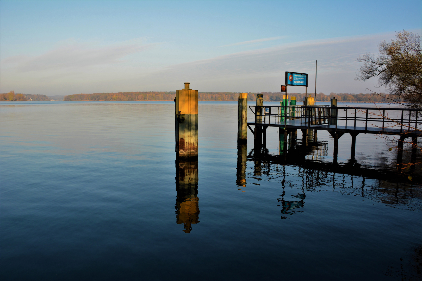 Herbstliche Stille am Jungfernsee in Potsdam