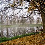 Herbstliche Stimmung bei der Bank an der Naab