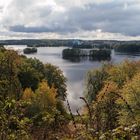 Herbstlicher Blick vom Reiherberg auf den Feldberger Haussee
