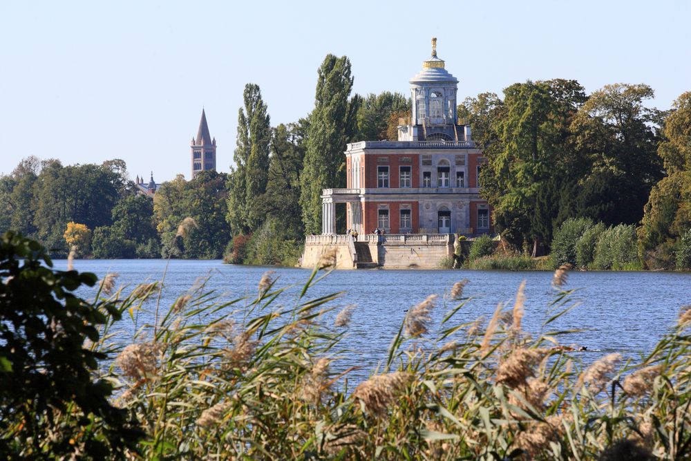 Herbstlicher Blick zum Marmorpalais...