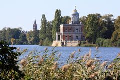 Herbstlicher Blick zum Marmorpalais...