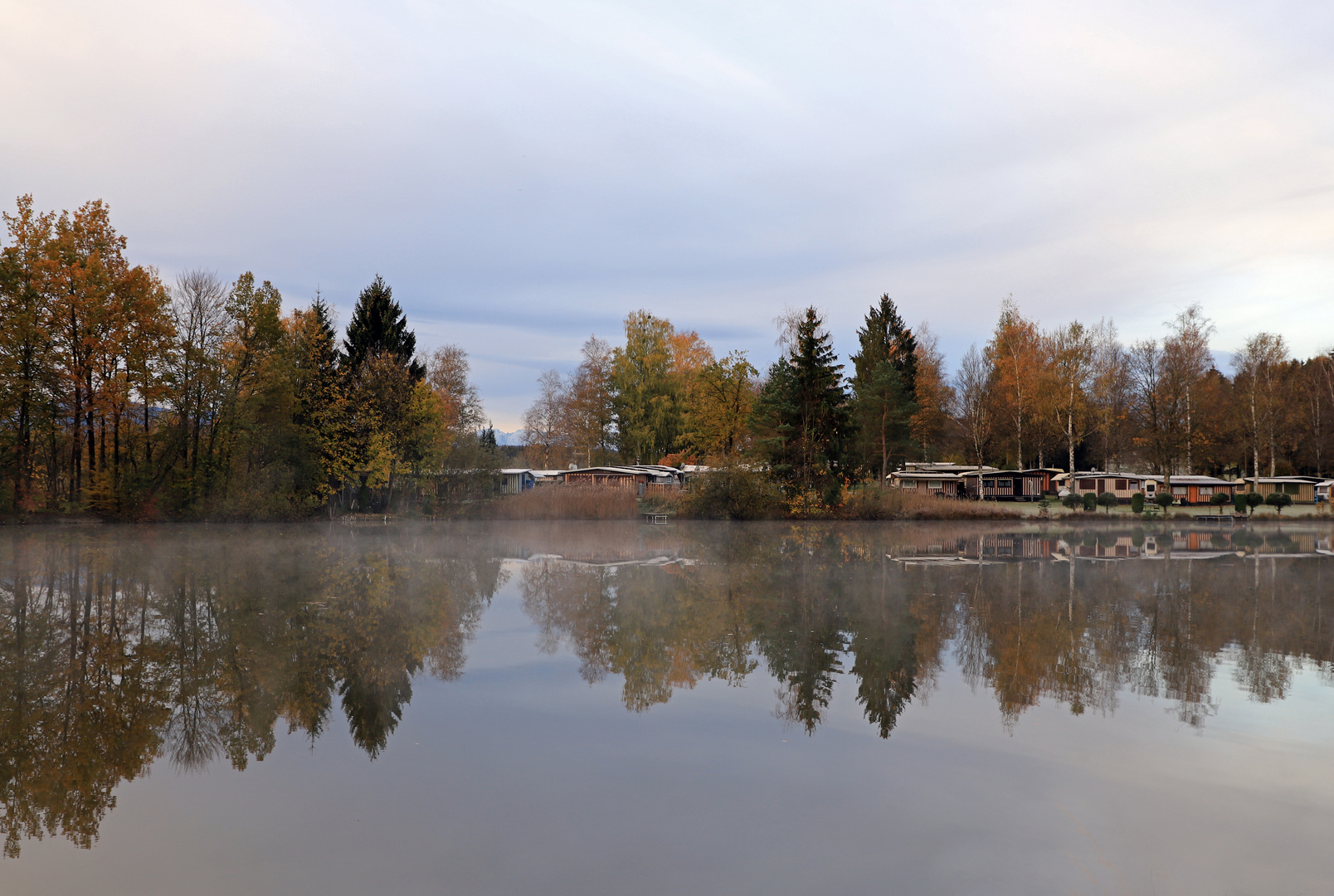 Herbstlicher Campingplatz