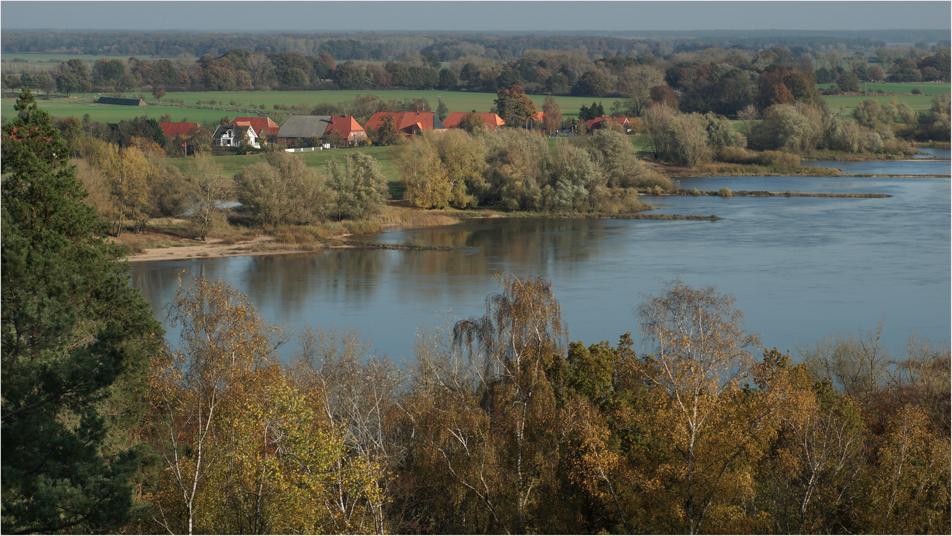 Herbstlicher Elbblick 