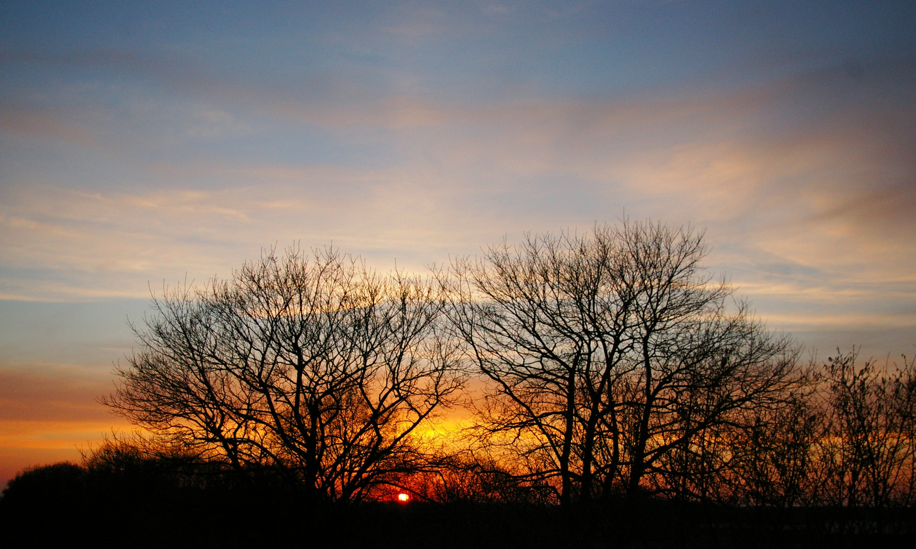 Herbstlicher Frühlingssonnenuntergang