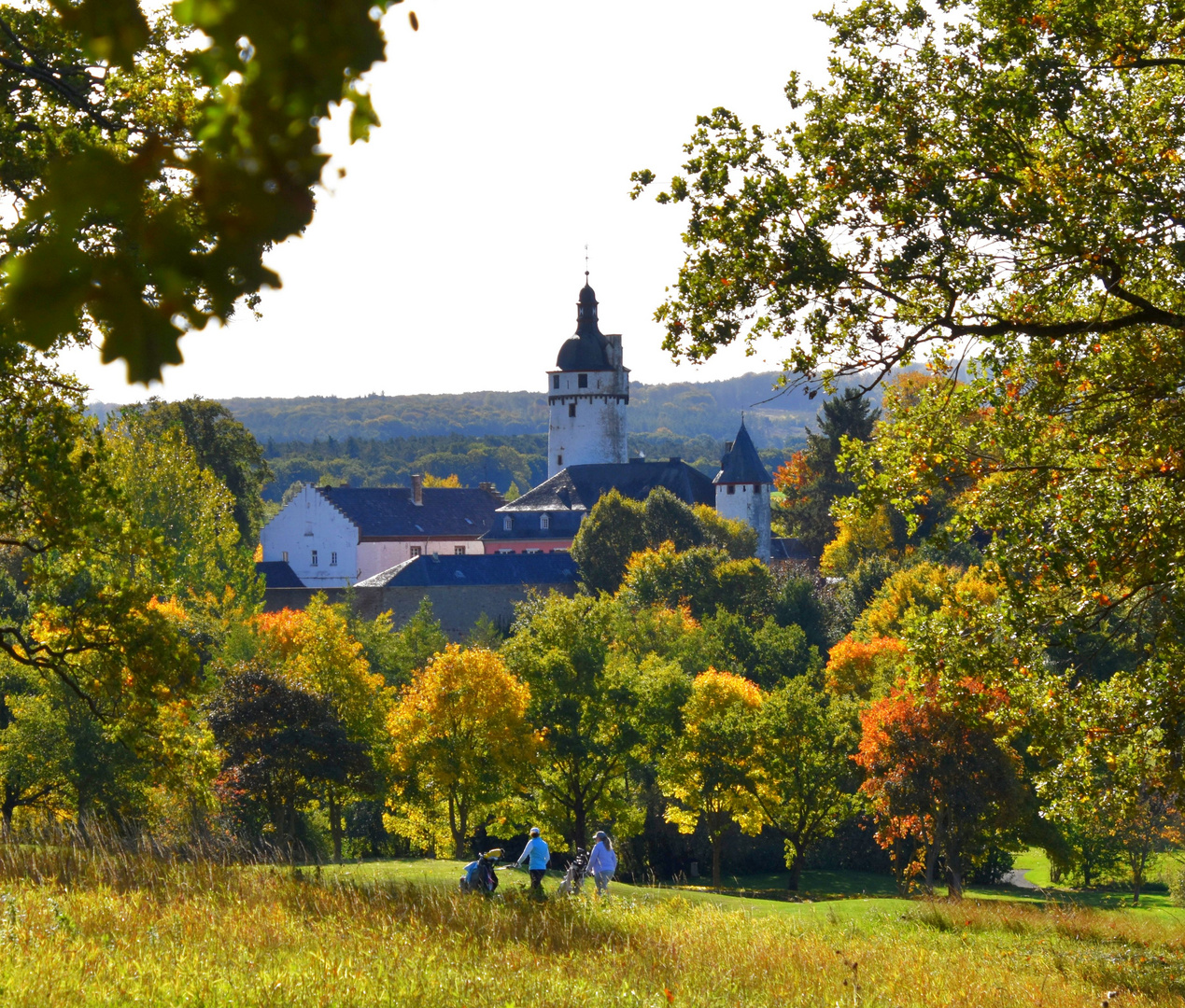 Herbstlicher Golfplatz Burg Zievel (Nordeifel)