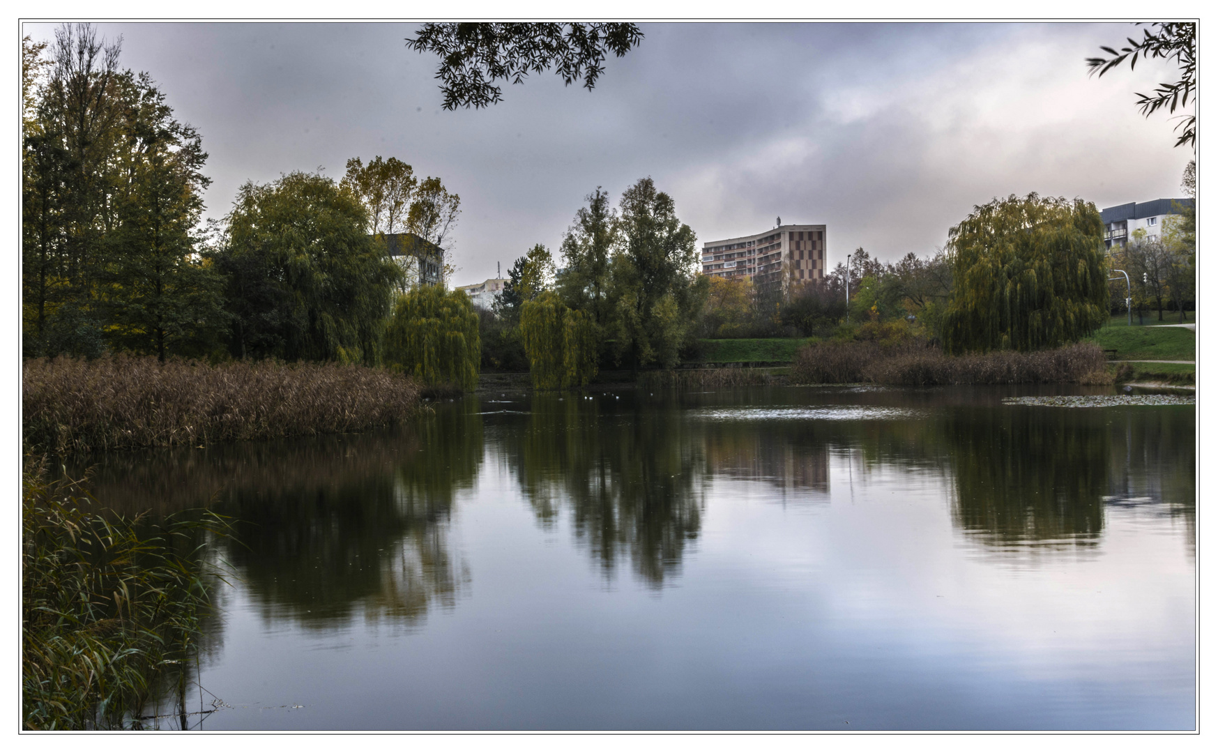 Herbstlicher Ihlenpool