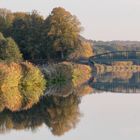 Herbstlicher Kanal