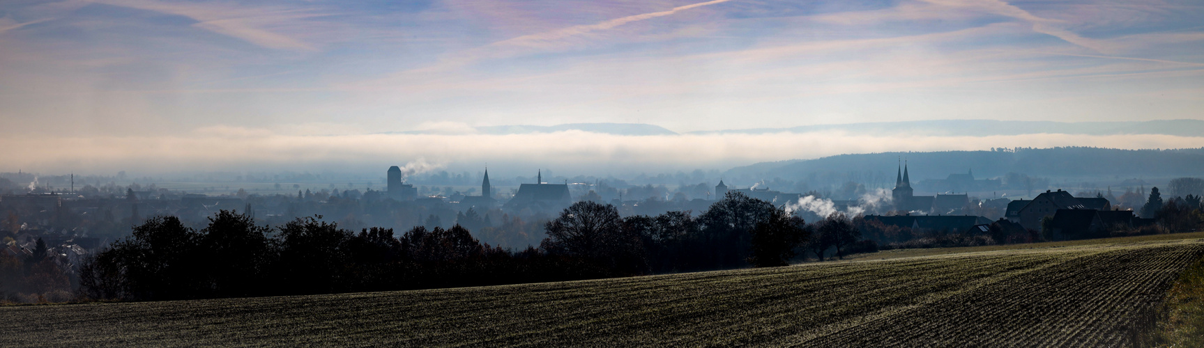 "Herbstlicher Morgennebel im Maintal"