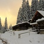 Herbstlicher Schneezauber an der Gerstrubenalpe