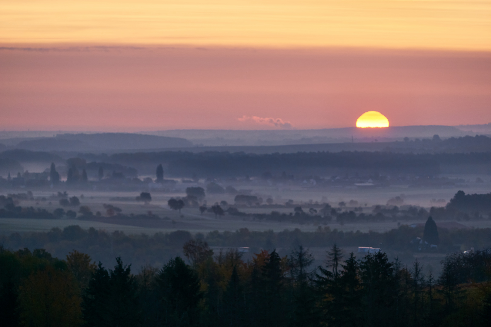 Herbstlicher Sonnenaufgang