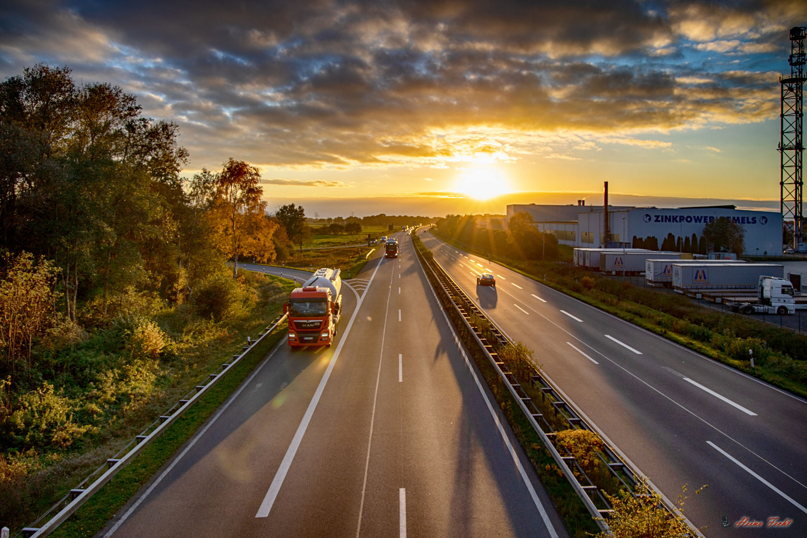 Herbstlicher Sonnenuntergang in Ostfriesland