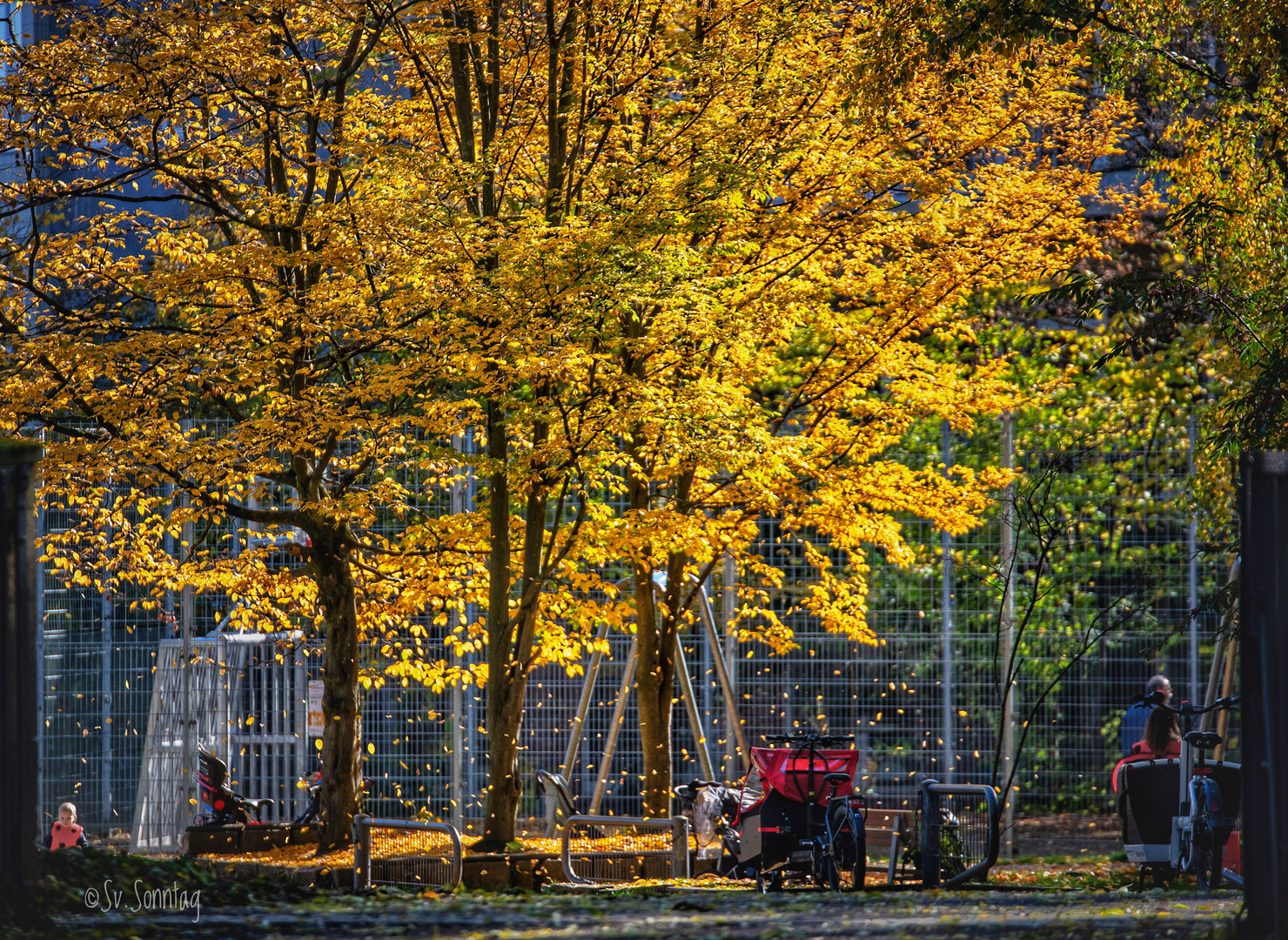 Herbstlicher Spielplatz