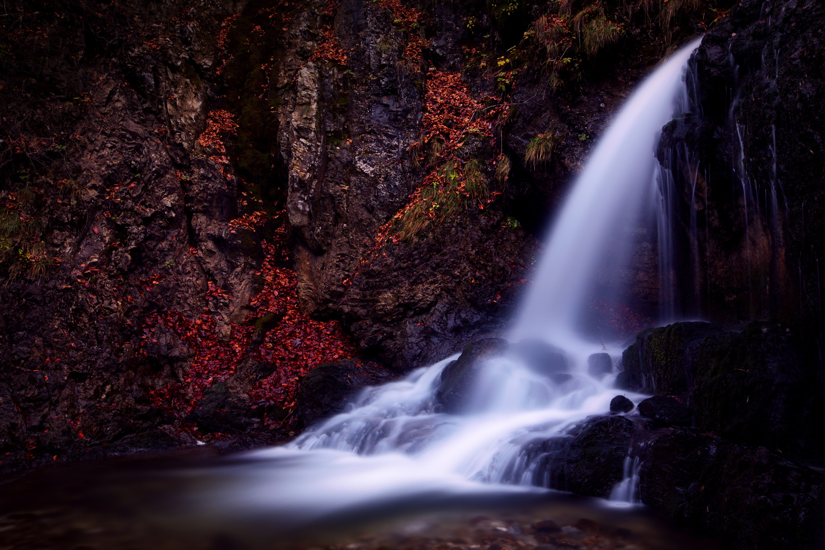 Herbstlicher Wasserfall