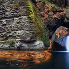 Herbstlicher Wasserfall