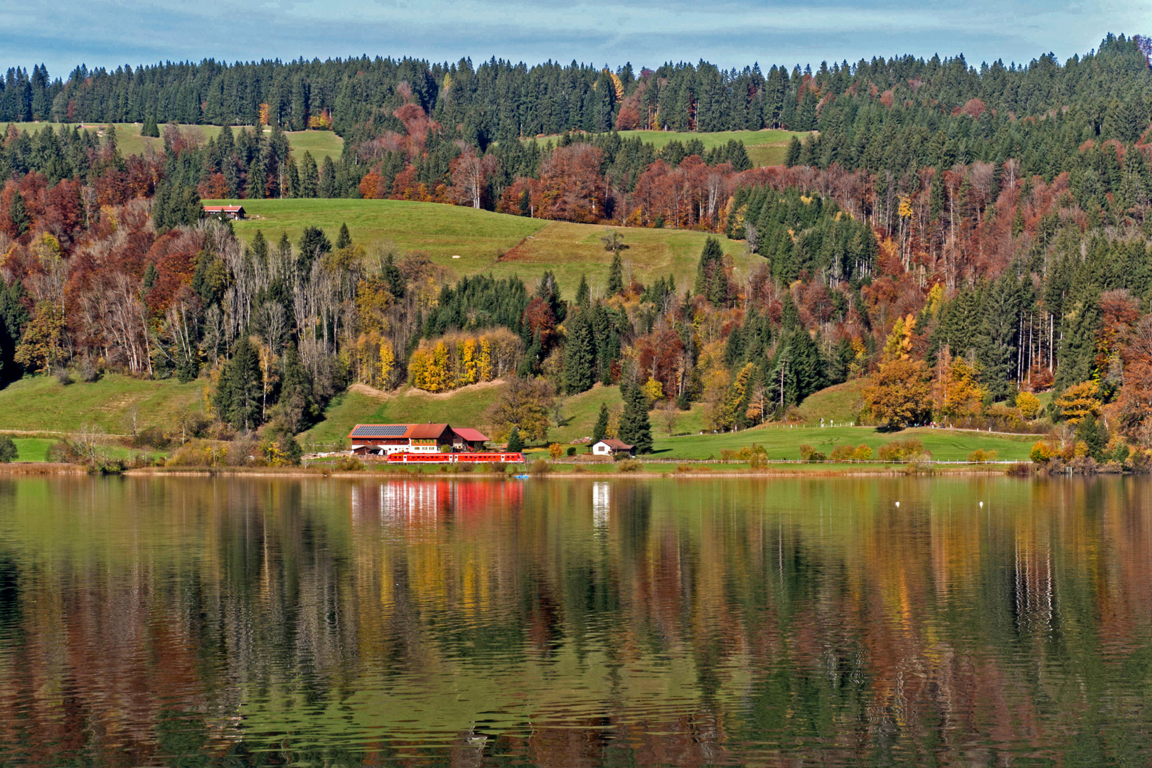 Herbstliches Allgäu, heute gespiegelt