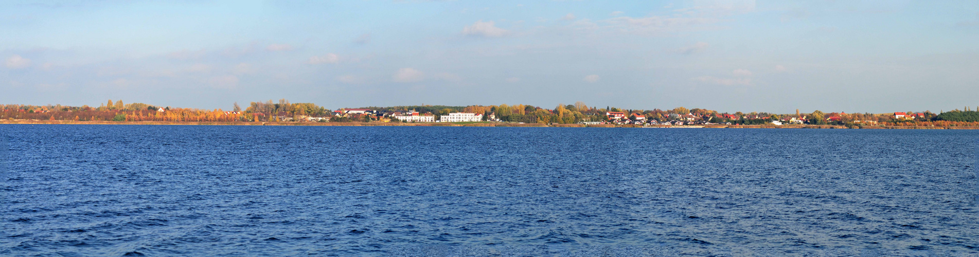 Herbstliches - Blick über den Großen Goitzschesee