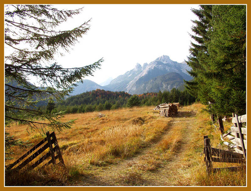 Herbstliches Farbspiel im Karwendel