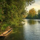 Herbstliches Flair am Fluss