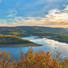 herbstliches Licht über dem Rursee/Eifel