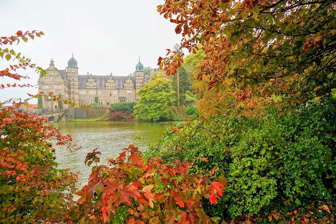 Herbstliches Schloss Hämelschenburg 