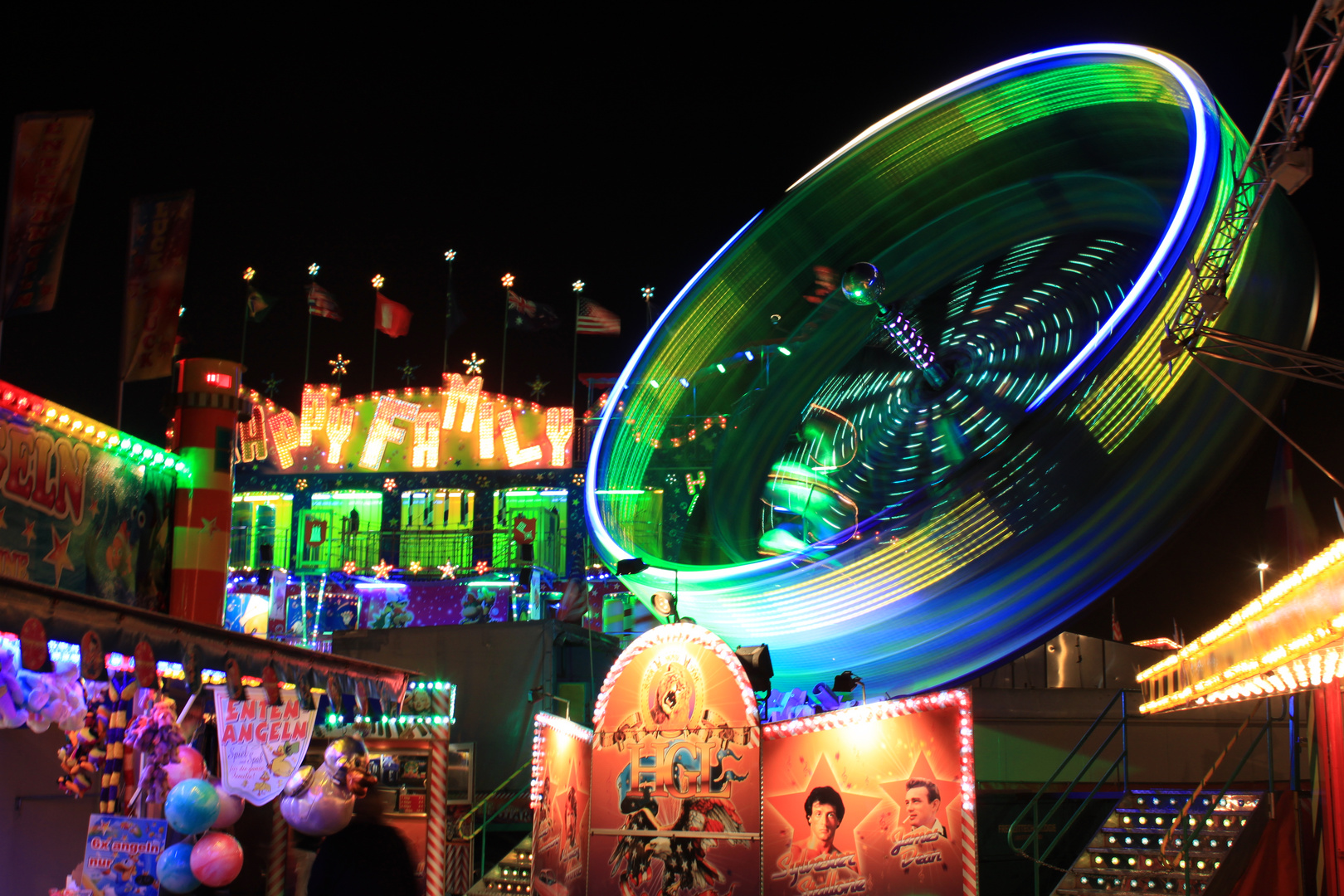 Herbstmarkt bei Nacht