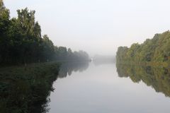 Herbstmorgen am Kanal