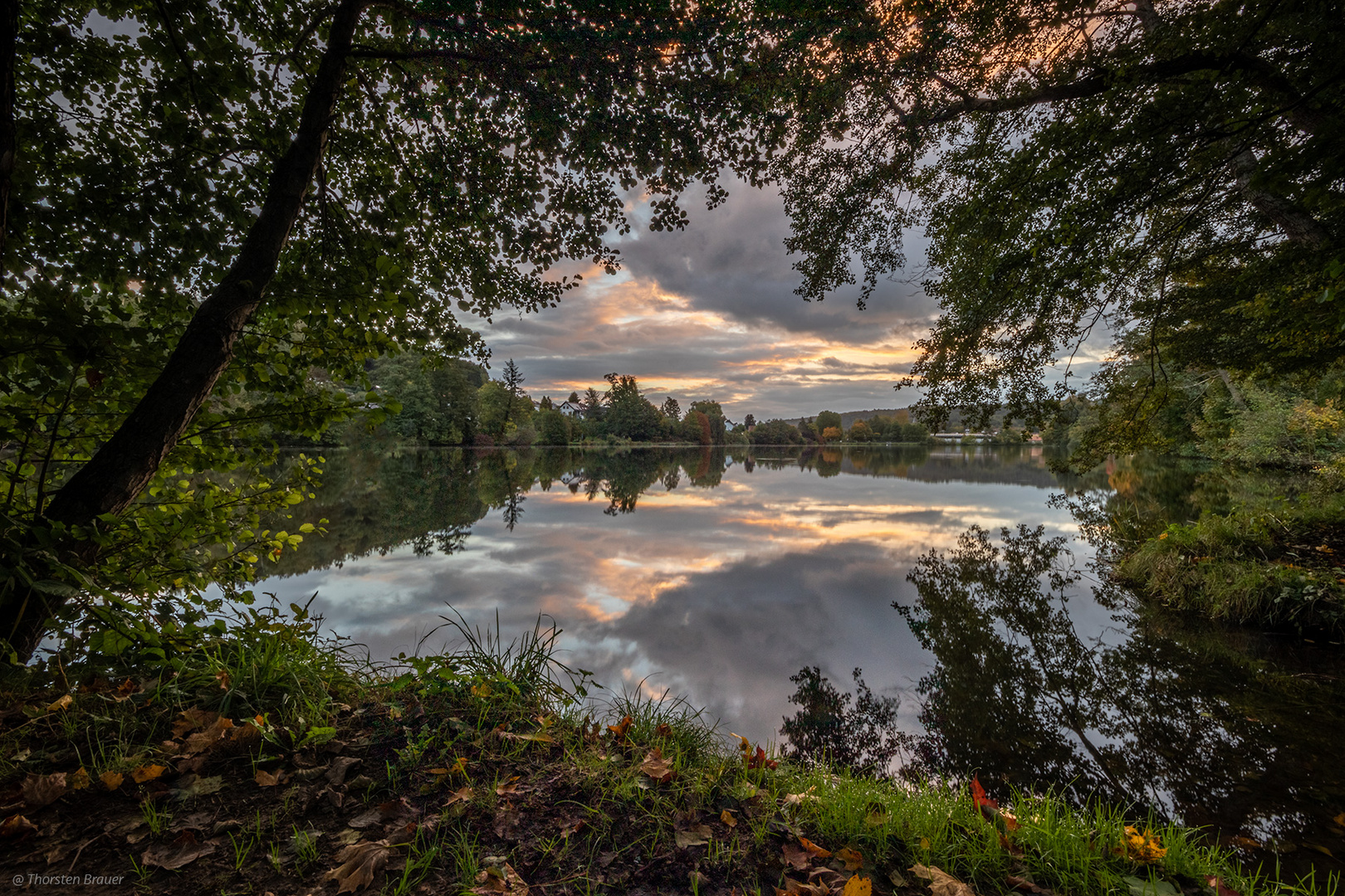 Herbstmorgen am See