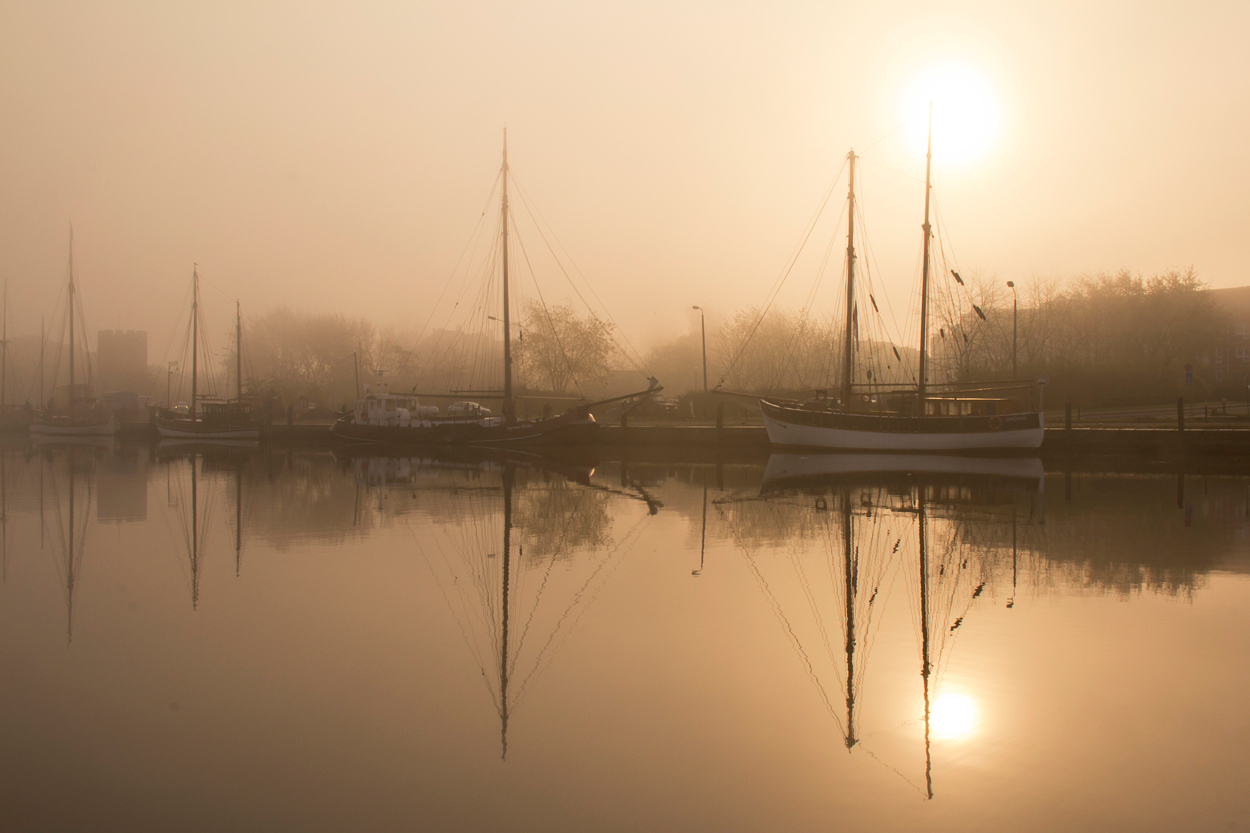 Herbstmorgen im Museumshafen