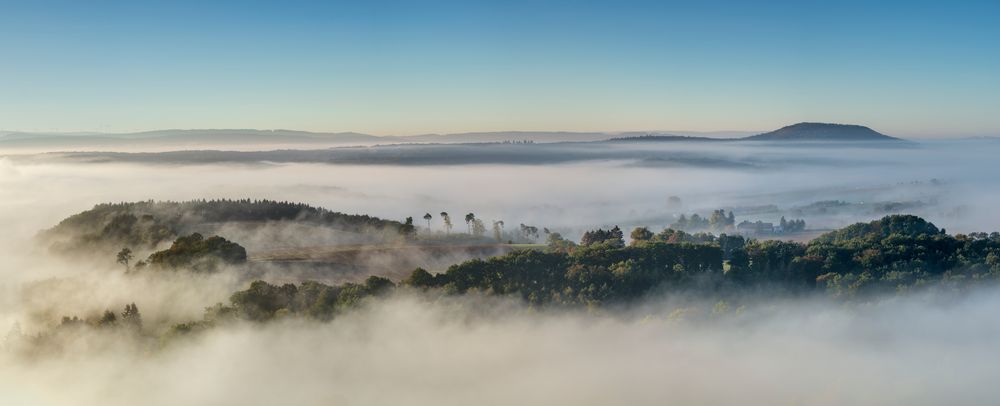 *Herbstmorgen in der Eifel-Toskana @ Panorama*