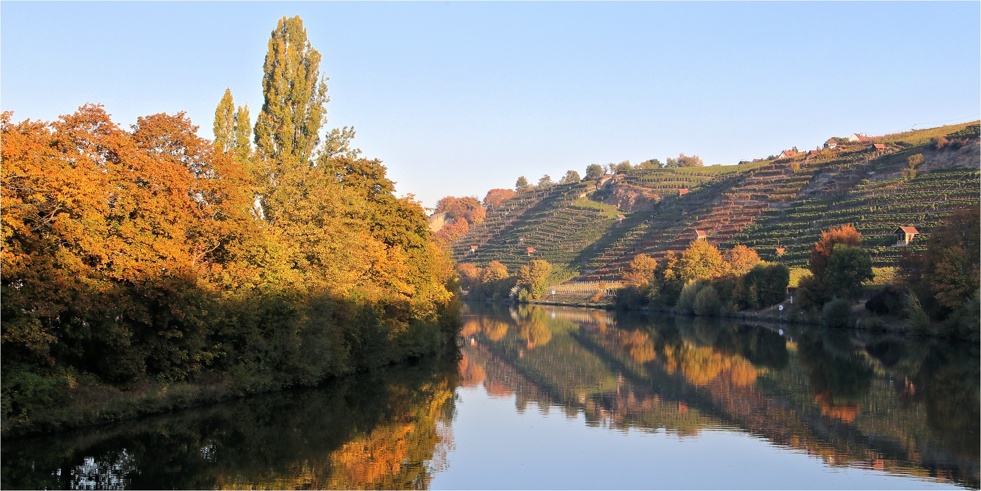 HERBSTMORGEN IN STUTTGART