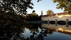 Herbstnachmittag am Stauwehr..