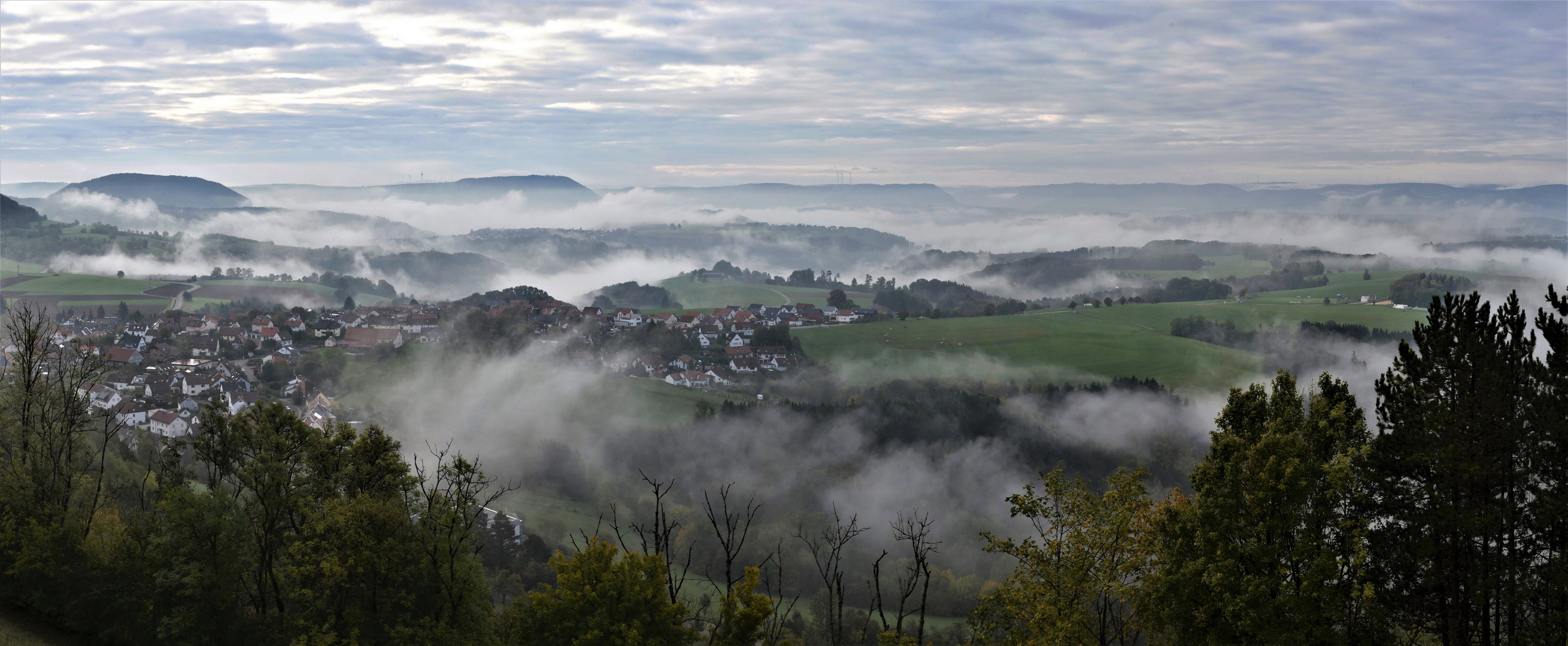 Herbstnebel am Albtrauf