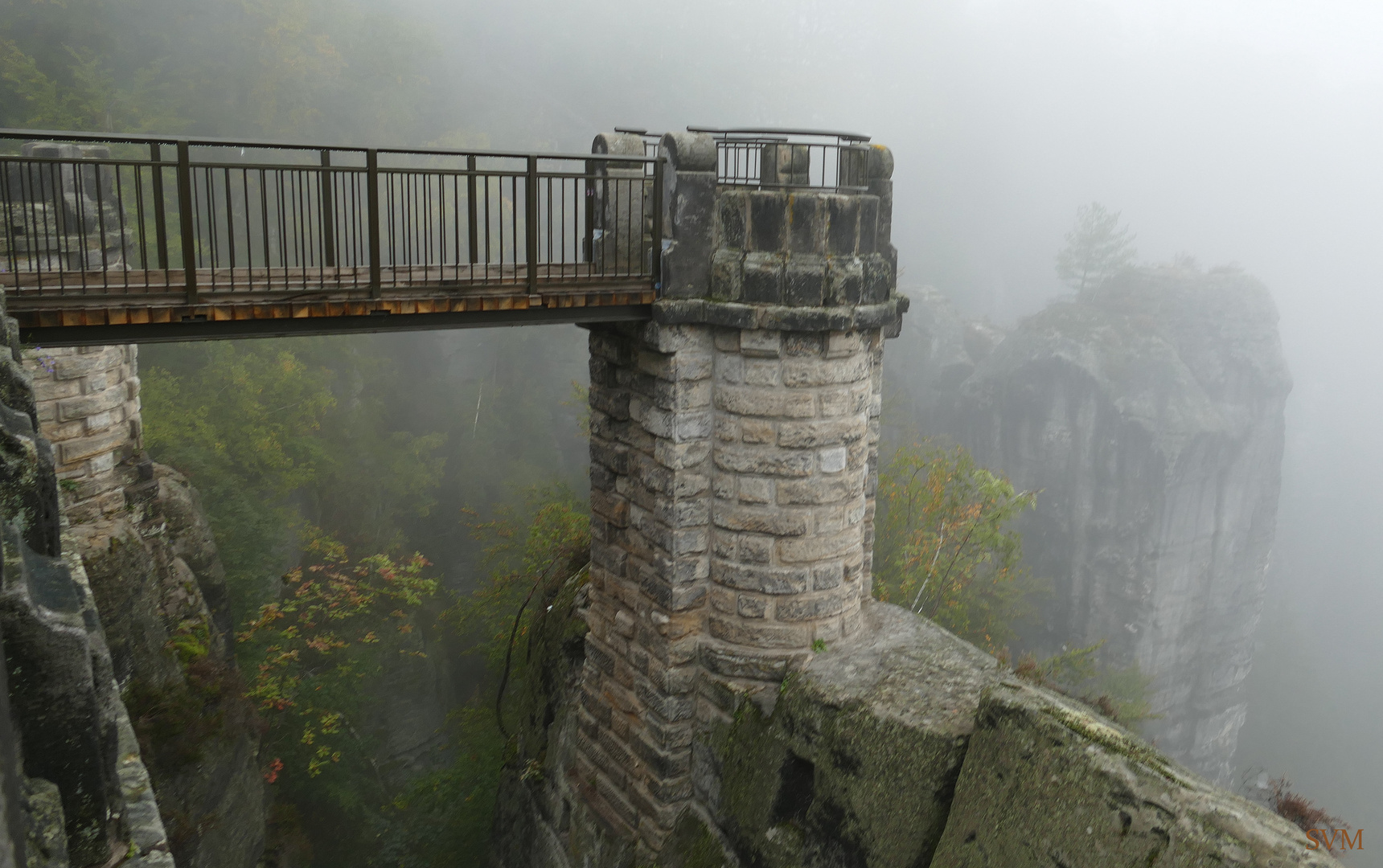 Herbstnebel auf der Bastei